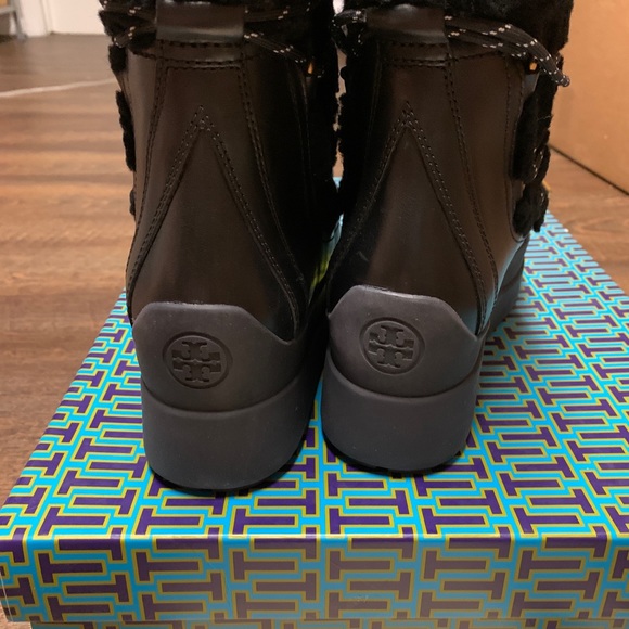 Very Rare Tory Burch Courtney Shearling Leather - Picture 6 of 11